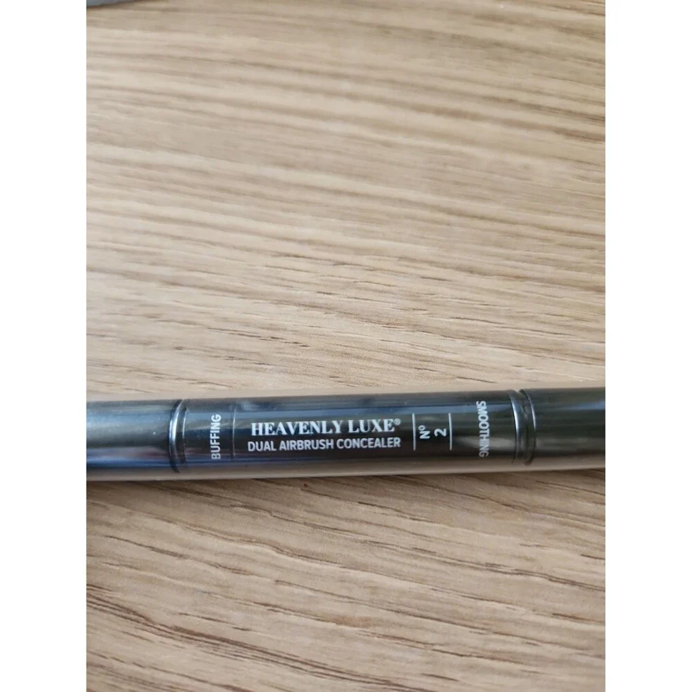 It Cosmetics Heavenly Luxe Dual Airbrush Concealer Brush #02 NWT